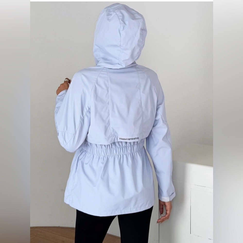 NWT Women's Waterproof Hooded Jacket - Picture 3 of 7